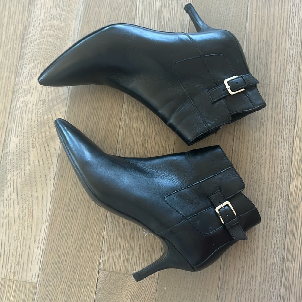 Black Leather L.K. Bennett ankle boot, 2.5 inches heel. Pointed. Worn only once.